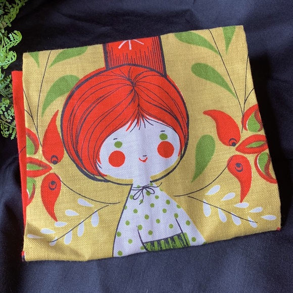 Vintage 1960’s red Fallini and Cohn Christmas Angel linen tea towel - Picture 10 of 12